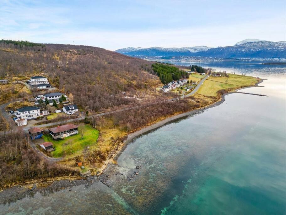 Hus Med Egen Strandlinje Tromso Ngoại thất bức ảnh