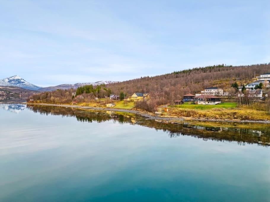 Hus Med Egen Strandlinje Tromso Ngoại thất bức ảnh