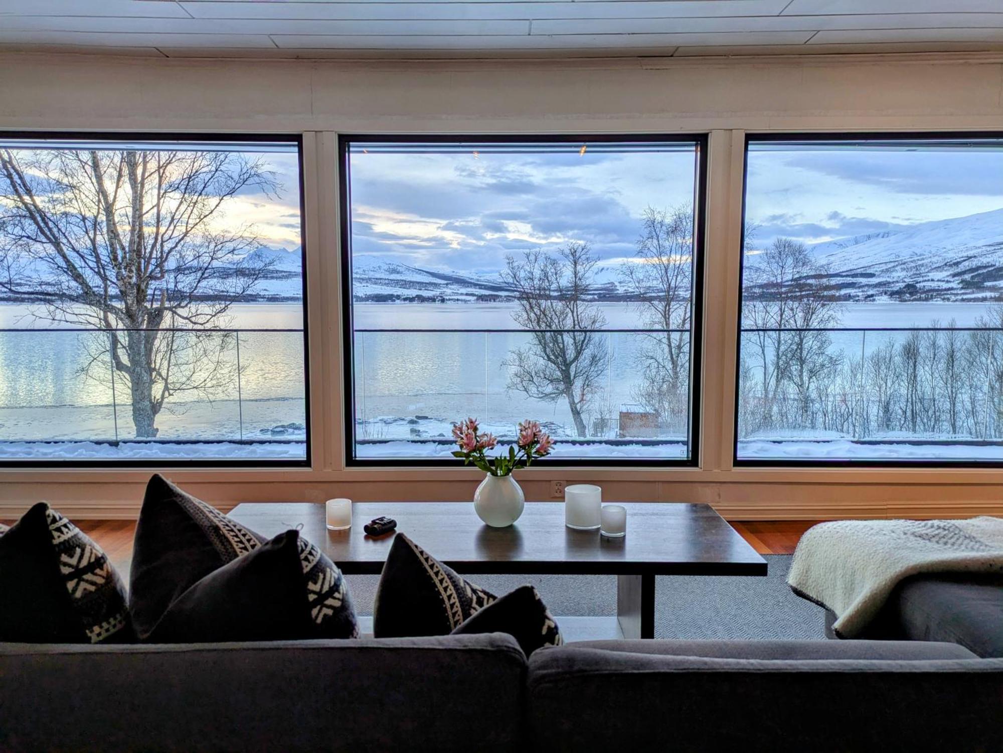 Hus Med Egen Strandlinje Tromso Ngoại thất bức ảnh